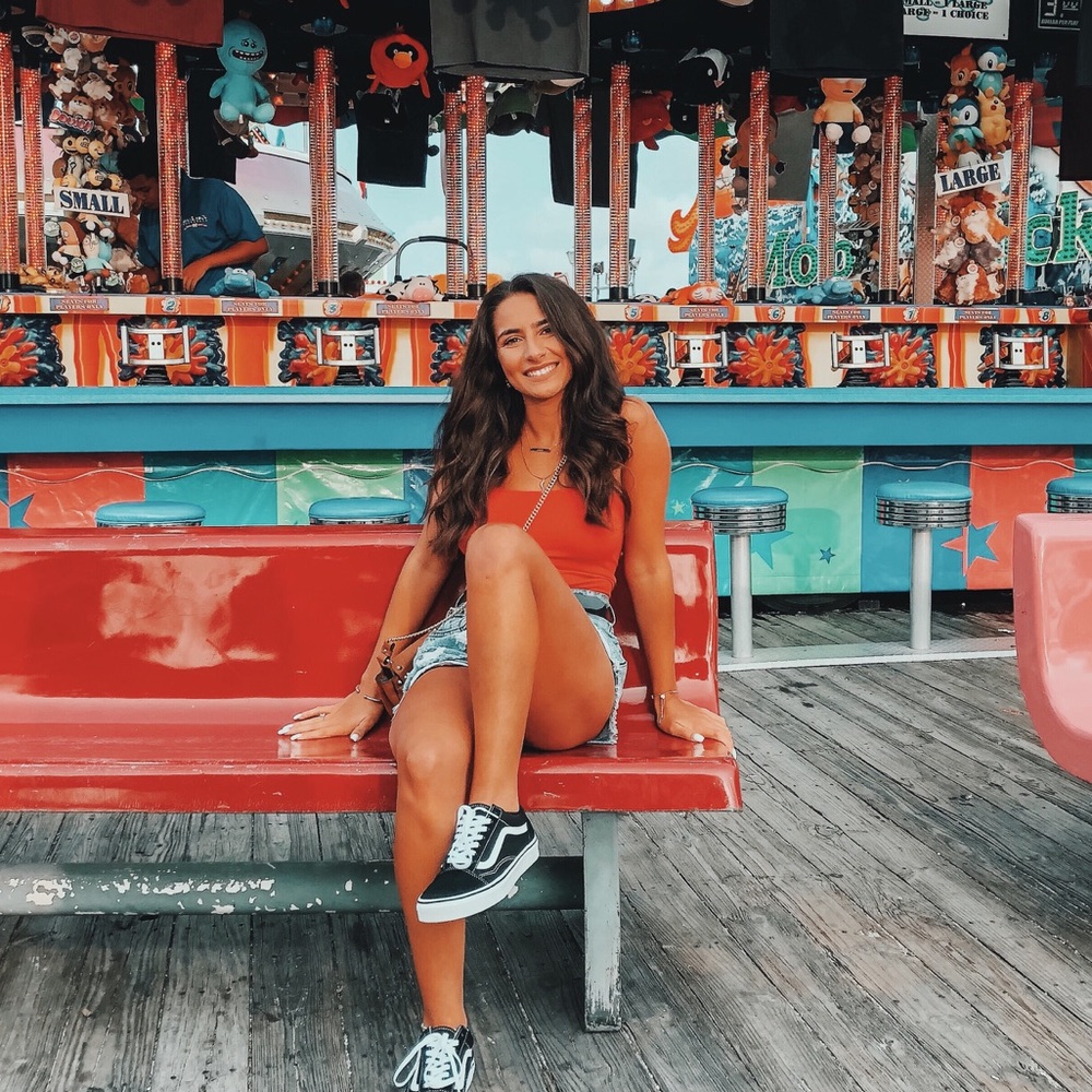 Meet your Posher, Nina